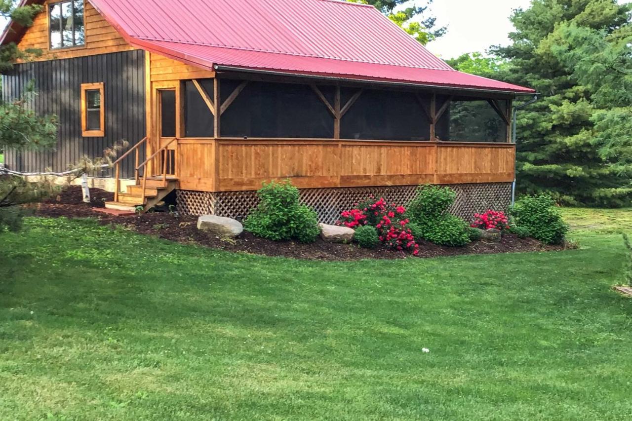 Honey House Cabin - A Quiet Countryside Retreat! Nappanee Εξωτερικό φωτογραφία