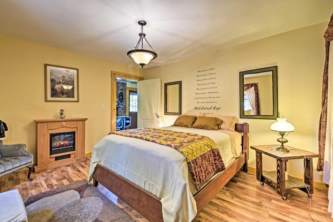 Honey House Cabin - A Quiet Countryside Retreat! Nappanee Εξωτερικό φωτογραφία