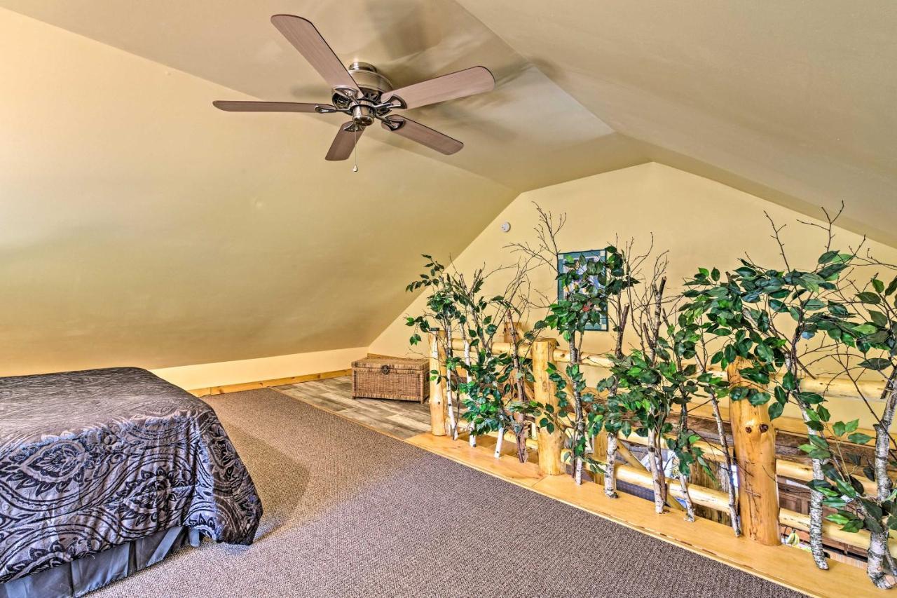 Honey House Cabin - A Quiet Countryside Retreat! Nappanee Εξωτερικό φωτογραφία