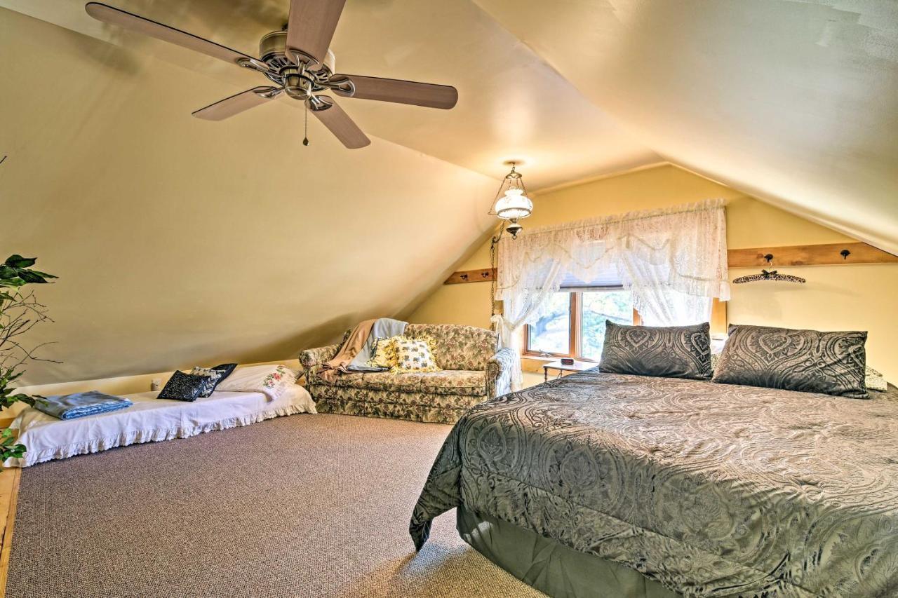 Honey House Cabin - A Quiet Countryside Retreat! Nappanee Εξωτερικό φωτογραφία