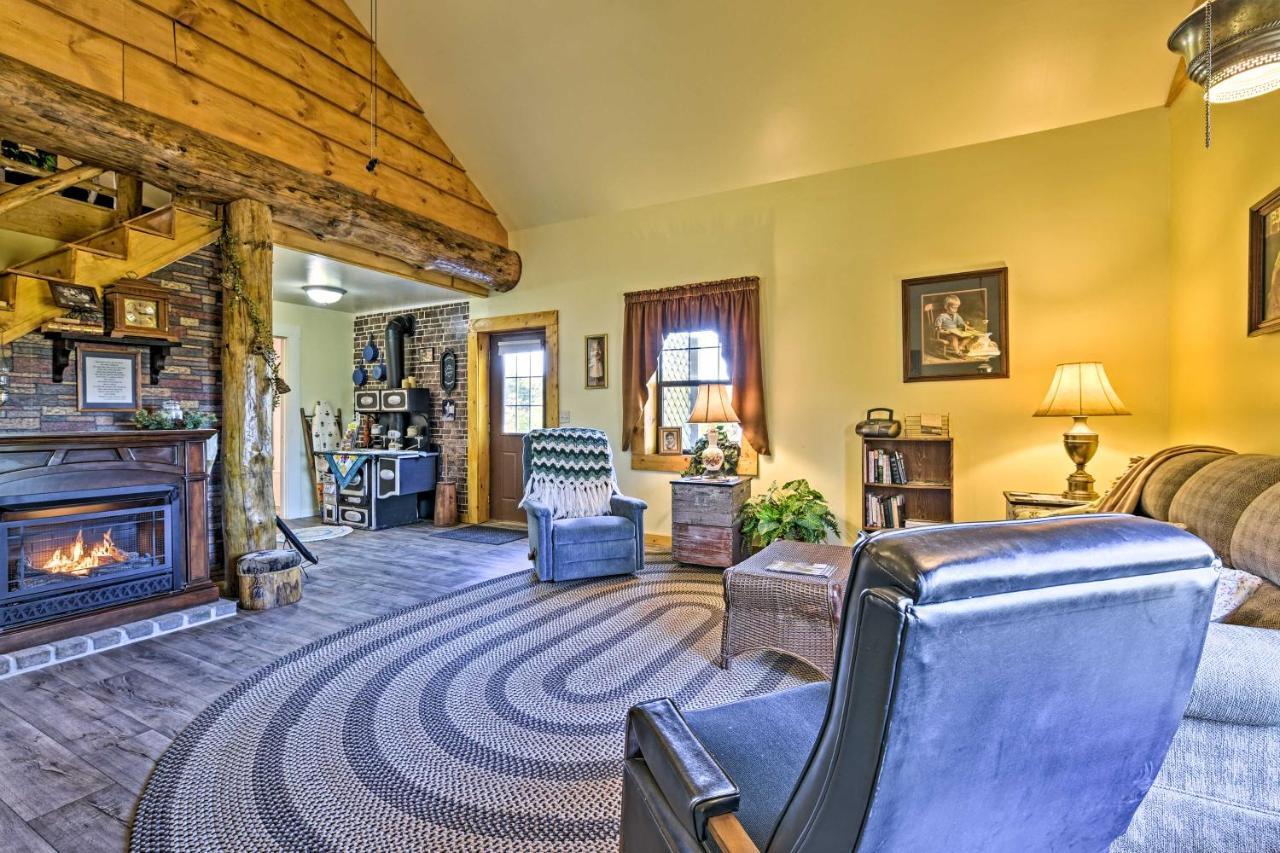 Honey House Cabin - A Quiet Countryside Retreat! Nappanee Εξωτερικό φωτογραφία