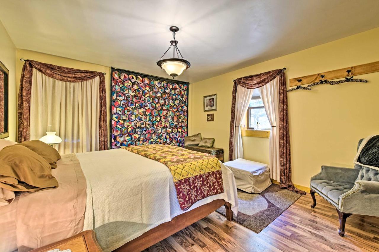 Honey House Cabin - A Quiet Countryside Retreat! Nappanee Εξωτερικό φωτογραφία
