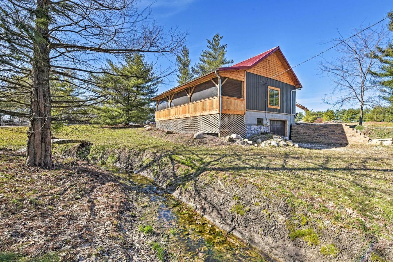 Honey House Cabin - A Quiet Countryside Retreat! Nappanee Εξωτερικό φωτογραφία