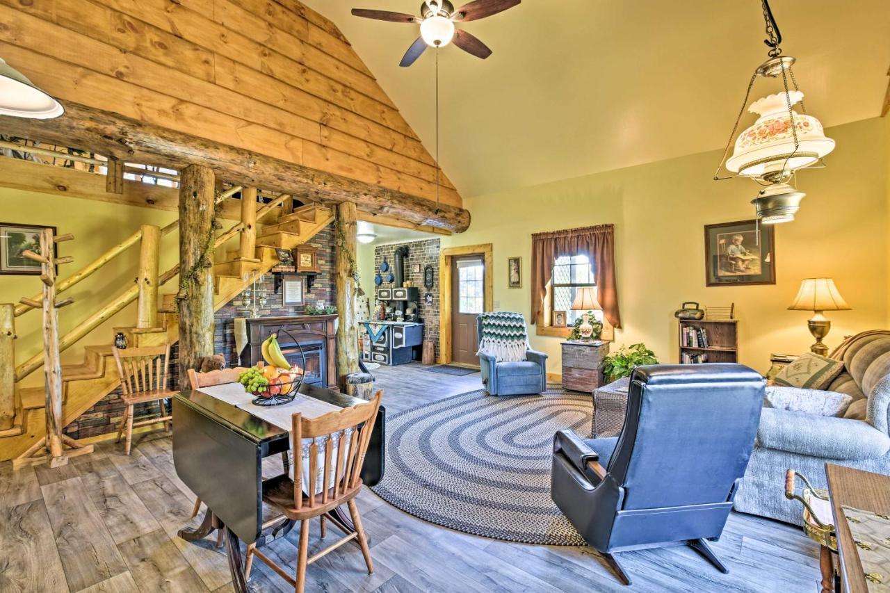 Honey House Cabin - A Quiet Countryside Retreat! Nappanee Εξωτερικό φωτογραφία