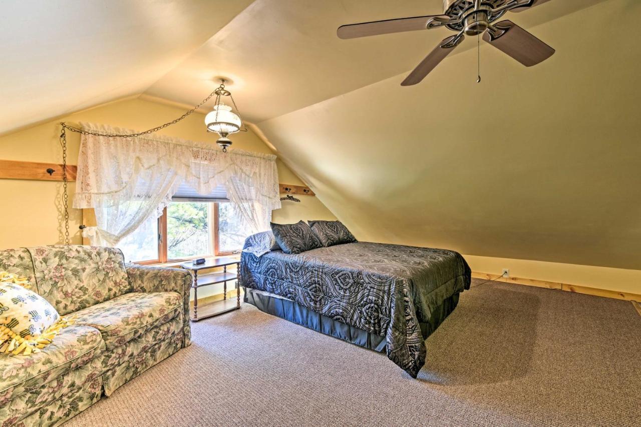 Honey House Cabin - A Quiet Countryside Retreat! Nappanee Εξωτερικό φωτογραφία
